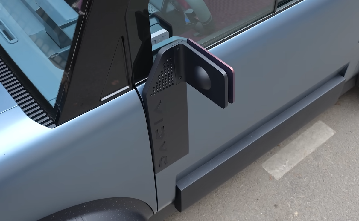 Imaginile cu noua Dacia au fost dezvăluite mai repede » Mașina poate fi condusă de la 16 ani