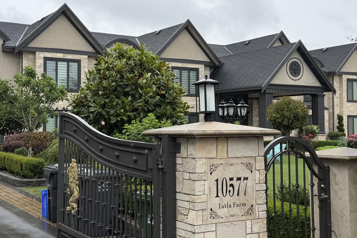 Sindromul Certeze lângă Vancouver » Ne-am trezit cazați într-o vilă colosală la Mondial: cum păcălesc canadienii statul