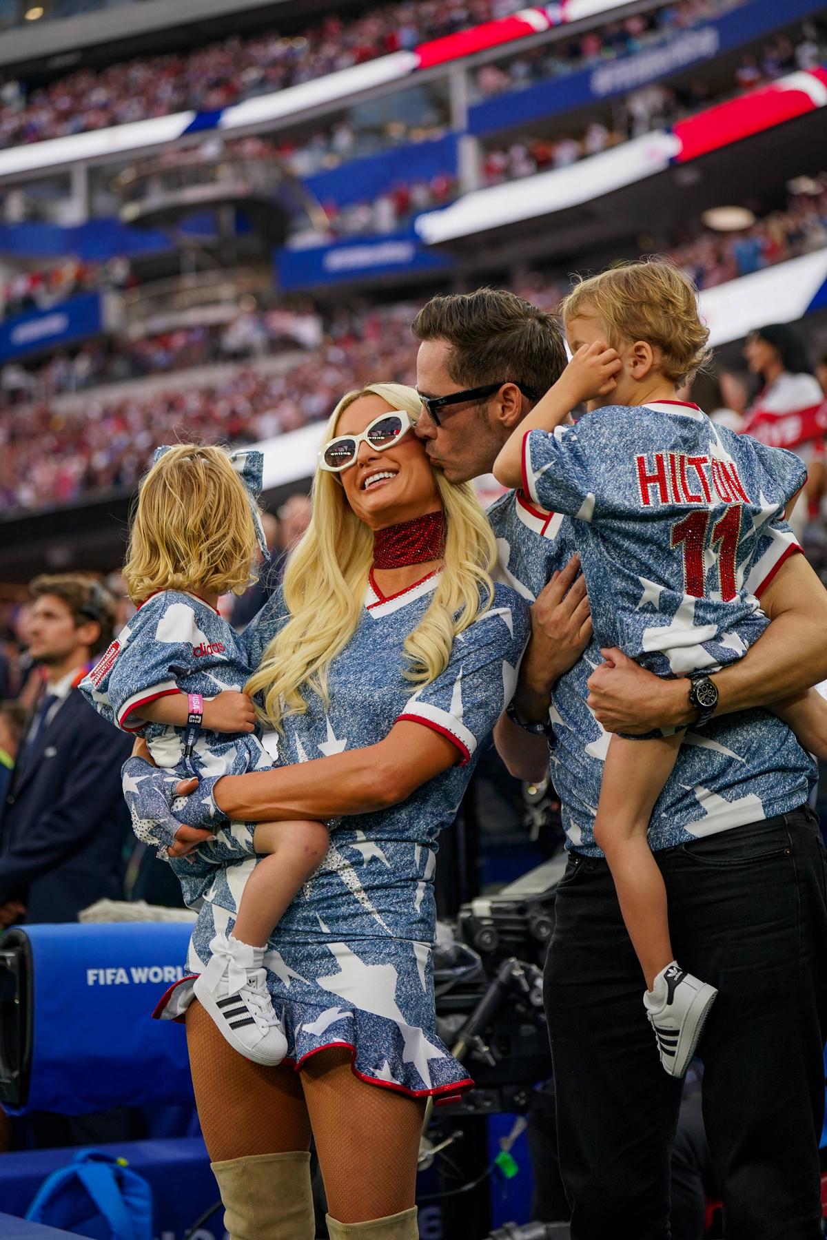 Paris Hilton, apariție surpriză pe gazon, înainte de Turcia - SUA // foto: Imago