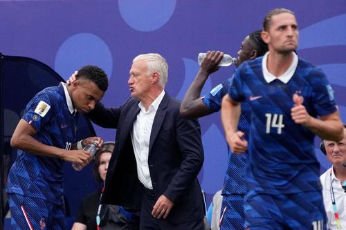 Kylian Mbappe, alături de Didier Deschamps // foto: Imago
