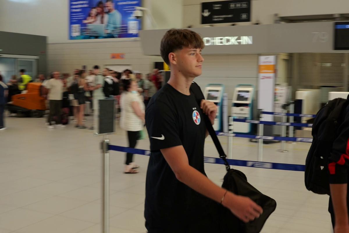 FCSB a plecat în primul cantonament al verii » Marele absent din lotul roș-albaștrilor