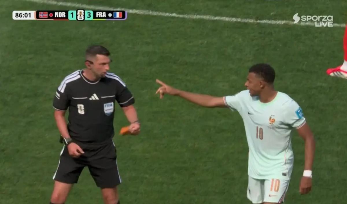 Kylian Mbappe, gest viral în Norvegia - Franța