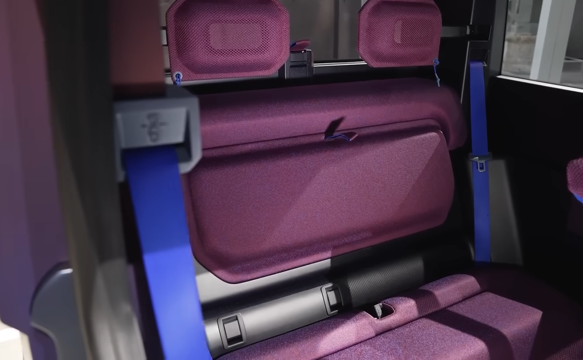 Noul model Dacia, în premieră pe străzile din Paris » Trecătorii au fost uimiți: „E mașina viitorului”