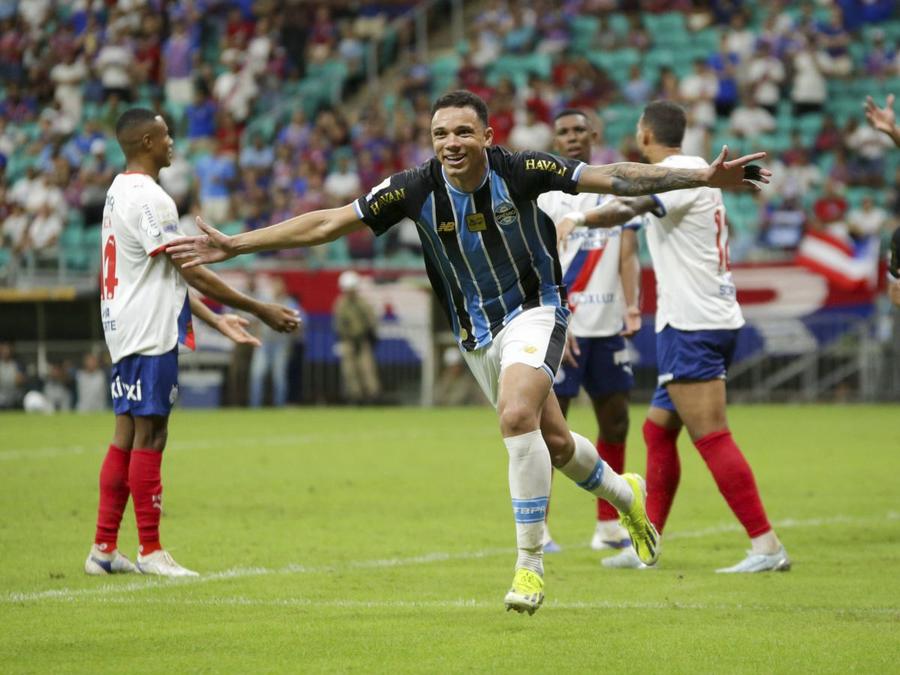 Viery Fernandes Santos Lopes mai avea contract cu Gremio până pe 31 decembrie 2029 / Foto; imago Se mai închide o poartă pentru Radu Drăgușin! » Și-au luat fundaș pe jumătate din banii ceruți de Tottenham