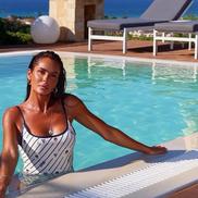 Diana Munteanu, la plajă în Grecia / FOTO: Facebook