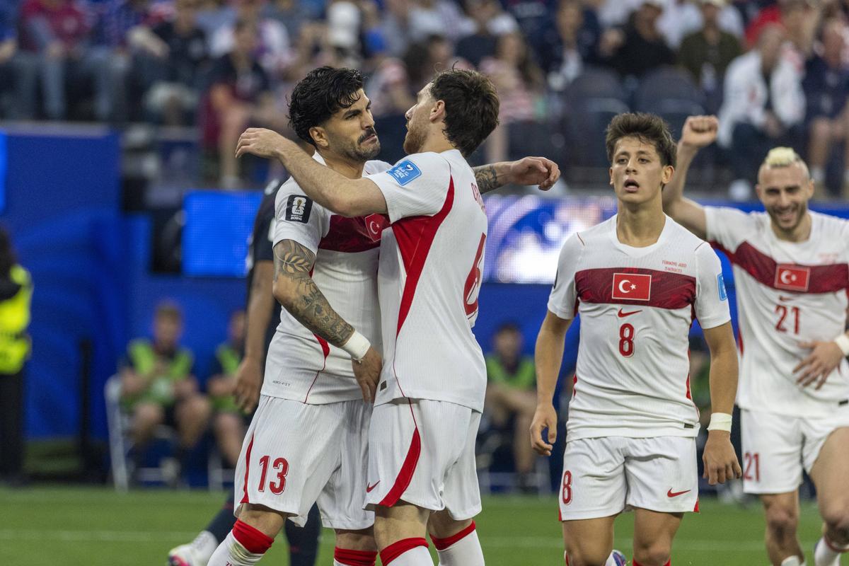 Final în Grupa D » Show la Los Angeles între SUA și Turcia, suspiciuni de blat la Paraguay - Australia: cine merge mai departe