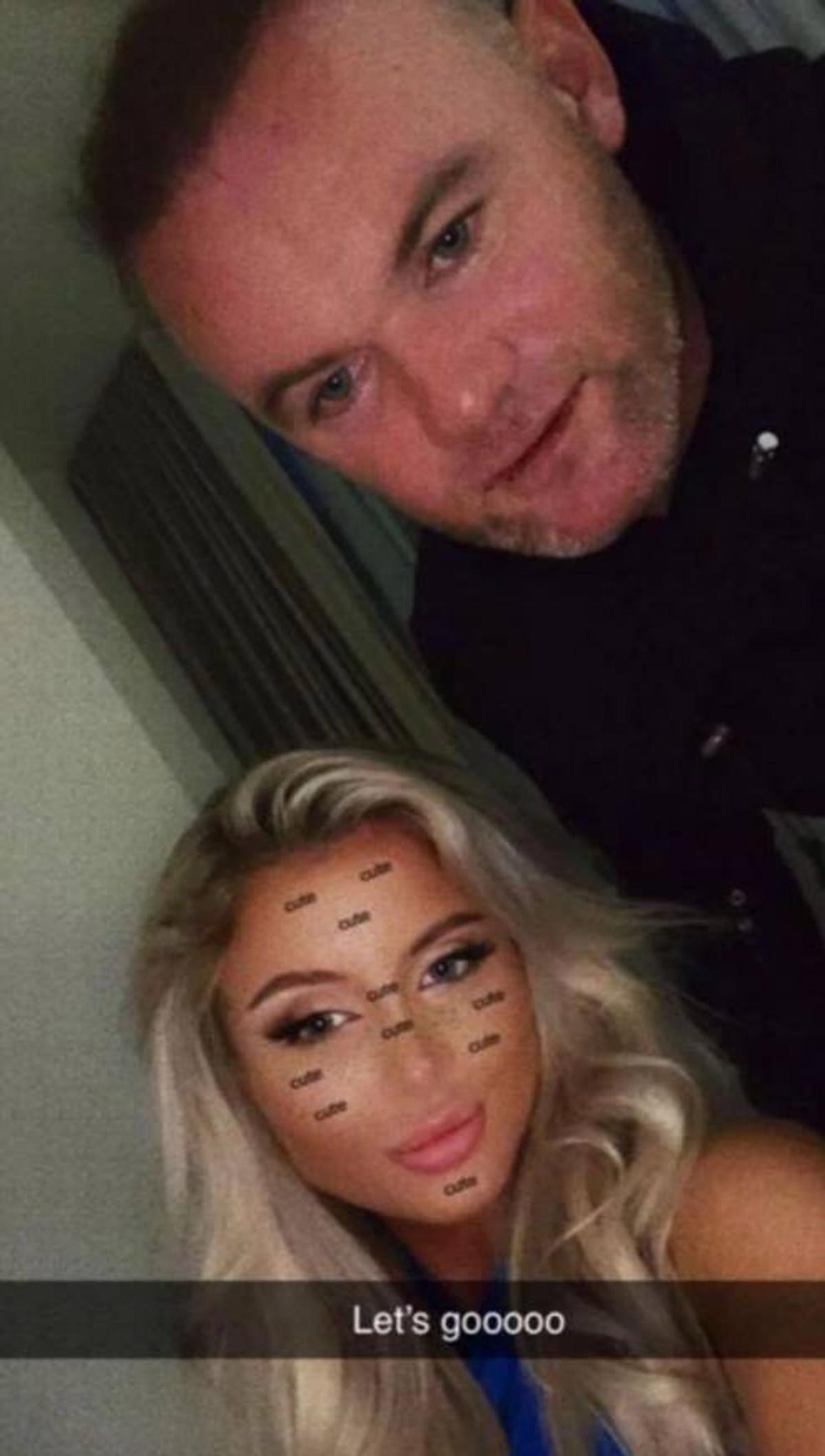 Scandal în Anglia! Rooney s-a dus în camera animatoarelor dintr-un night club, dar a adormit amețit de băutură
