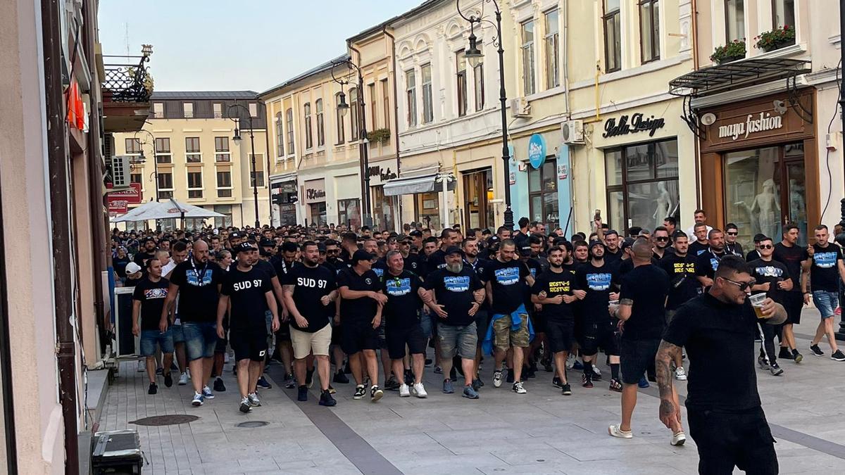 FOTO FCU Craiova - Dinamo, meci și fani în centrul orașului 26.07.2021