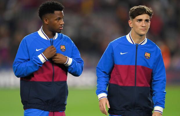 Ce nebunie ar fi! Furioasă pe Barcelona, Chelsea ar pregăti o ofensivă fără precedent: 5 fotbaliști de la Barcelona pe „Stamford Bridge”?!