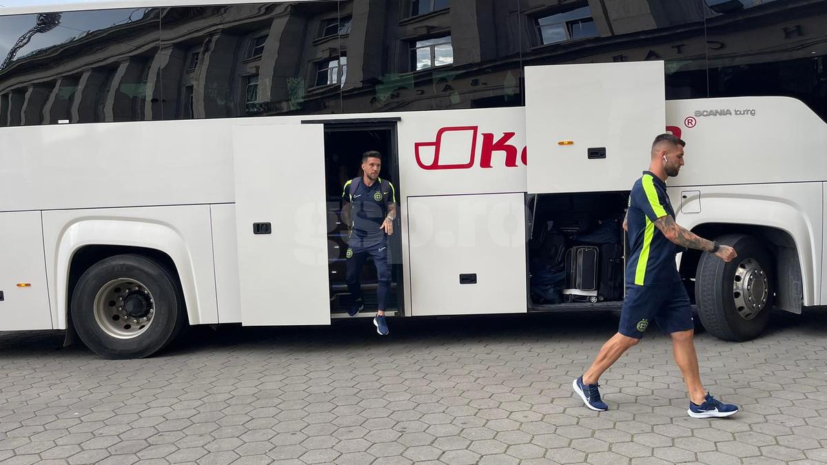 Imaginea serii din Bulgaria » Cum arată postul de comentator la CSKA 1948 Sofia - FCSB