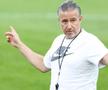 Mihai Rotaru l-a readus la Universitatea Craiova pe Laurențiu Reghecampf, căruia i-a condiționat semnarea contractului de renunțarea la asistenții pe care îi avea în mod obișnuit