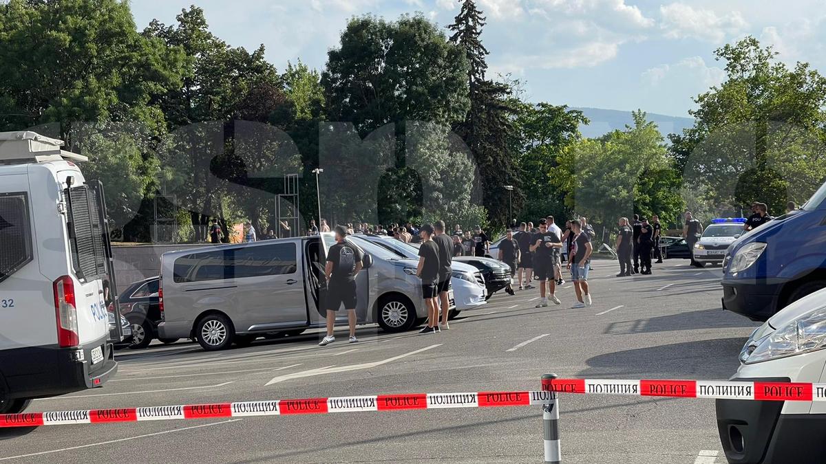 MM a stat în tribune la CSKA 1948 - FCSB » Alături de cine a urmărit meciul și ce probleme a avut la pauză