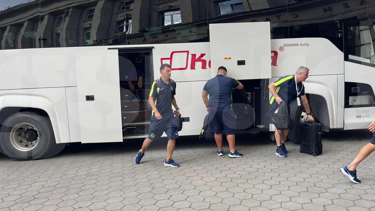 MM a stat în tribune la CSKA 1948 - FCSB » Alături de cine a urmărit meciul și ce probleme a avut la pauză