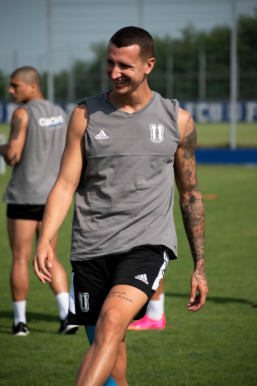 Andrea Padula, la antrenamentele FCU 1948 Craiova FOTO: FCU 1948 Craiova Nicolae Dică, două etape fără Mascarenhas » Principala variantă de fundaș stânga nu a jucat deloc în 2023