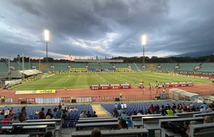 Meciul dintre CSKA 1949 și FCSB, din turul secund preliminar al Conference League, se dispută într-o atmosferă dezolantă, în fața a doar 1.000 de spectatori.
