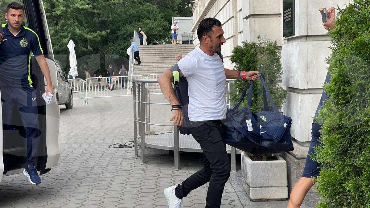 MM a stat în tribune la CSKA 1948 - FCSB » Alături de cine a urmărit meciul și ce probleme a avut la pauză