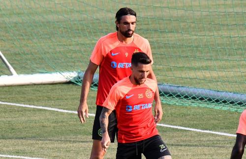 Andrea Compagno și Alexandru Băluță luptă pentru postul de atacant central în primul „11” de la FCSB. Foto: Cristi Preda