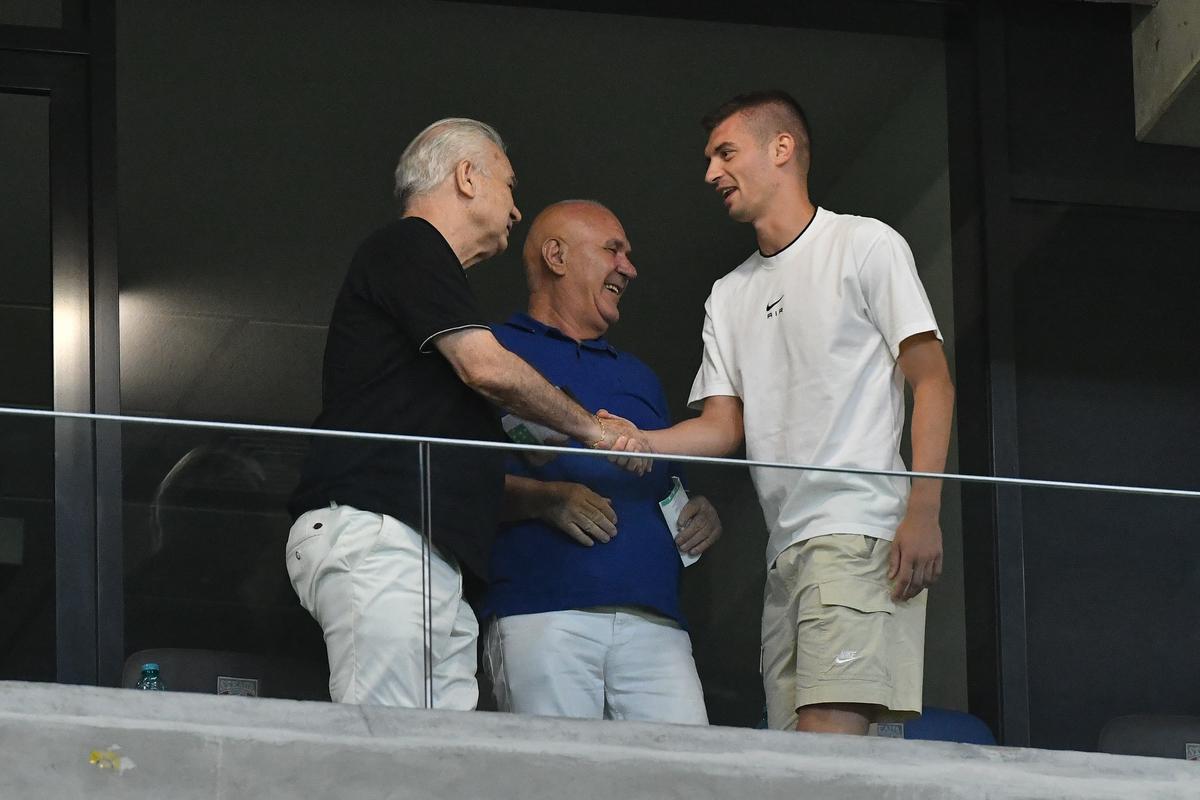După FCSB - Oțelul 0-2, Andrei Vlad își toarnă cenușă în cap: „Problema este la noi, ne asumăm”