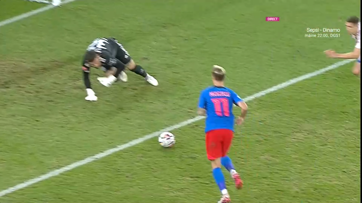 David Miculescu (23 ani) a irosit o șansă uriașă în minutul 19 al partidei dintre FCSB și Oțelul Galați. Captură Digi Sport