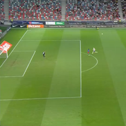 David Miculescu (23 ani) a irosit o șansă uriașă în minutul 19 al partidei dintre FCSB și Oțelul Galați. Captură Digi Sport