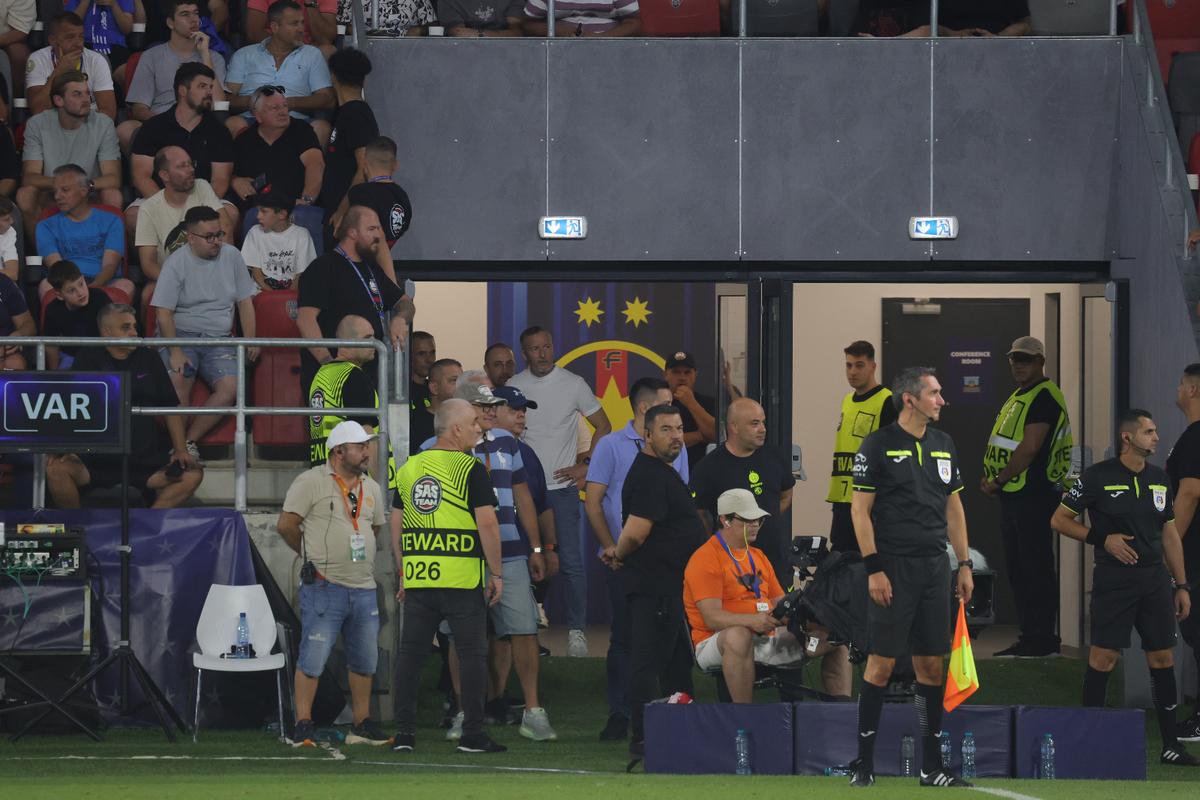 Ce s-a întâmplat pe teren după FCSB - Farul
