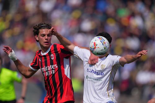 Matteo Duțu a bifat un nou amical tare în tricoul primei echipe a lui AC Milan. Foto: Imago Images