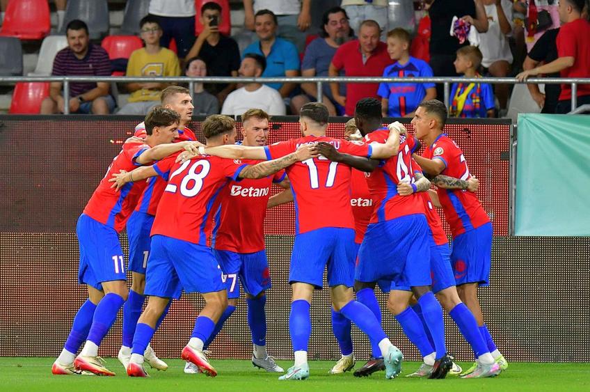 Andrei Gheorghiță, cu numărul 77, a fost titular în FCSB - Farul // foto: GSP