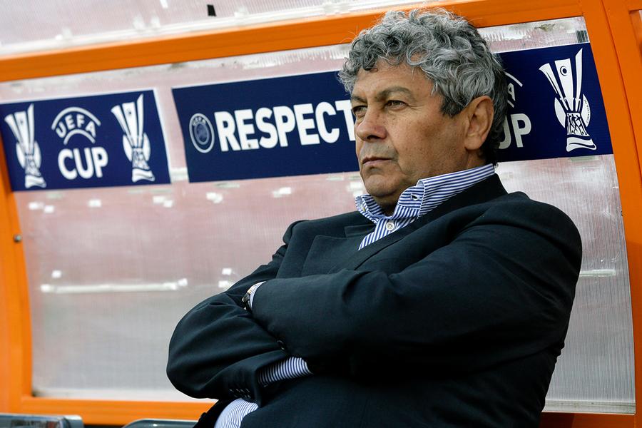 Mircea Lucescu a pus întotdeauna educația și disciplina pe primul plan al filozofiei sale de antrenor Foto: Getty Images Perspectiva lui Mircea Lucescu la 80 de ani: „Luptam singur cu Valentin Ceaușescu. Șefii lui Dinamo erau fanii Stelei!” + „Nu s-a dat nimeni la o parte ca să ia Cămătaru Gheata de Aur”