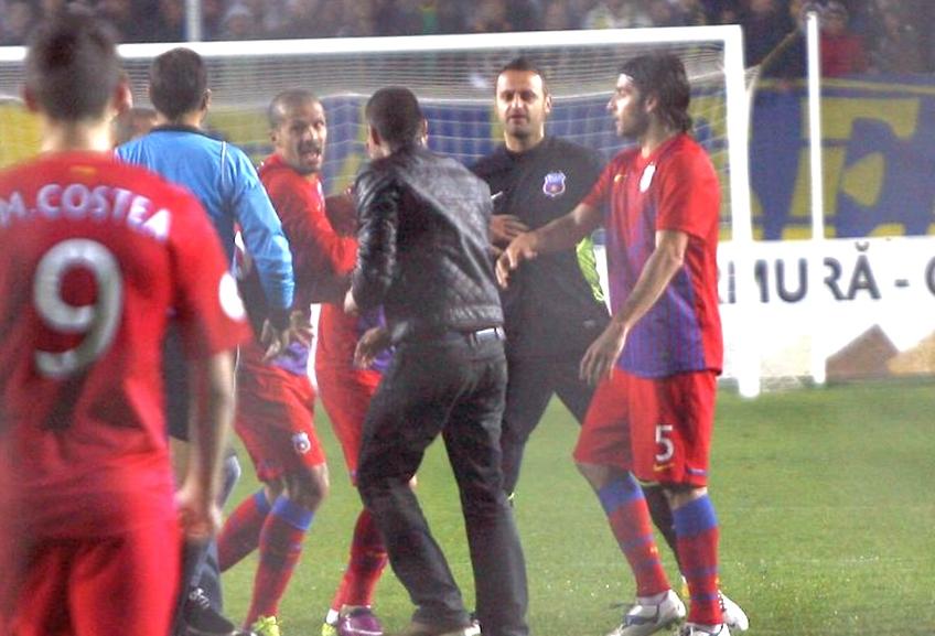 Răzvan Stanca, ultimul portar de la FCSB eliminat în campionat // foto: GSP