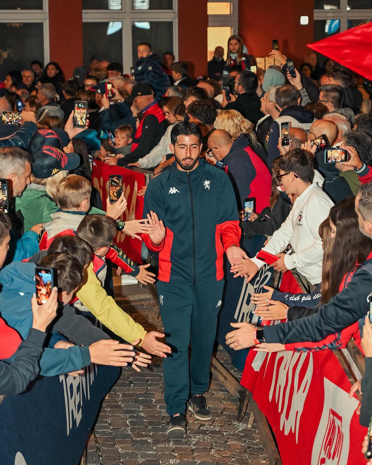 Dan Șucu, la prezentarea lotului Genoa/ foto: Facebook