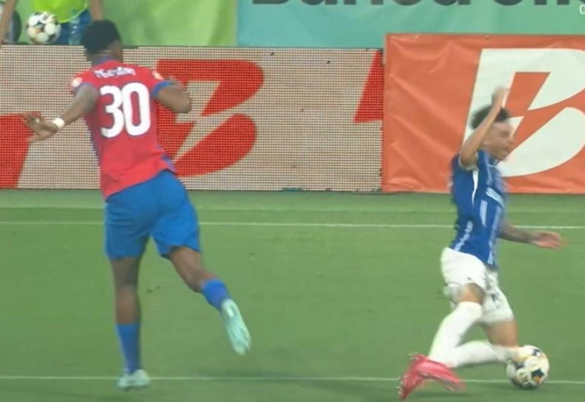 Penalty comis de Siyabonga Ngezana în FCSB - Farul