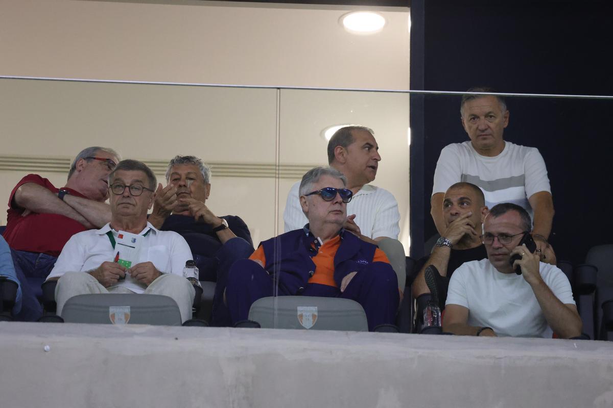 „Greii” la FCSB - Farul: colecție de nume mari în lojile din Ghencea