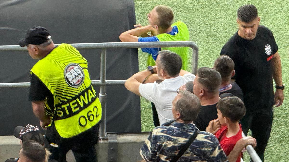Ianis Zicu, savuros: „Mă uitam pe TikTok, acolo unde nu e voie la FCSB”