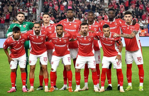 Dinamo pregătește modificări importante pentru derby-ul cu FCSB: cum ar putea arăta primul „11” al „câinilor”