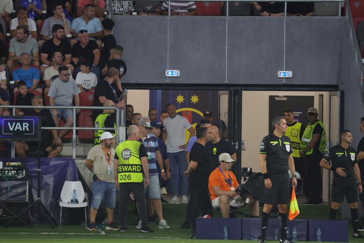 Ce s-a întâmplat pe teren după FCSB - Farul. FOTO: Ionuț Iordache