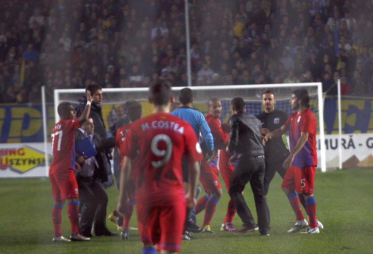 Răzvan Stanca, ultimul portar de la FCSB eliminat în campionat