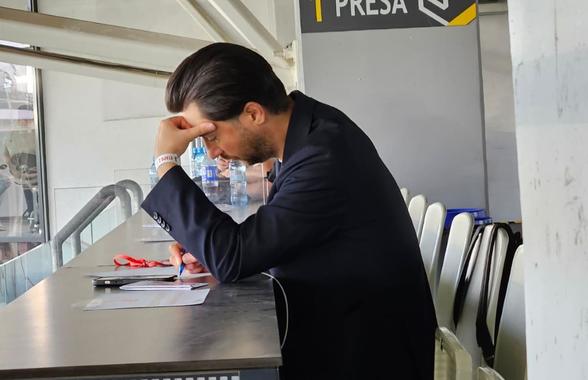 Apariție neașteptată în tribună la Dinamo - Craiova » Ce a făcut tot timpul meciului
