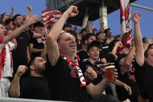 Berea mai ieftină decât înghețata Dinamovista! Cât a costat un pahar pe stadion la Dinamo - Craiova + Comparație cu alte evenimente