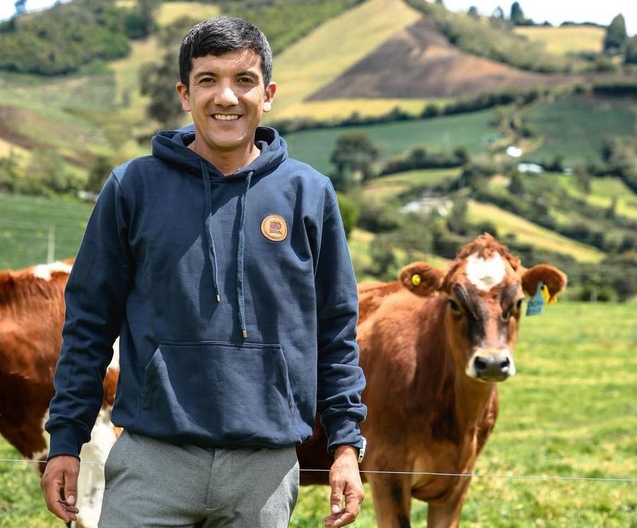 Richard Carapaz, ilustrată din Ecuador Foto: Instagram Richard Carapaz, născut la altitudine, e omul munților în Turul Franței 2026: „Mergeam pe bicicletă de nevoie, nu visam să ajung Pantani sau Indurain”