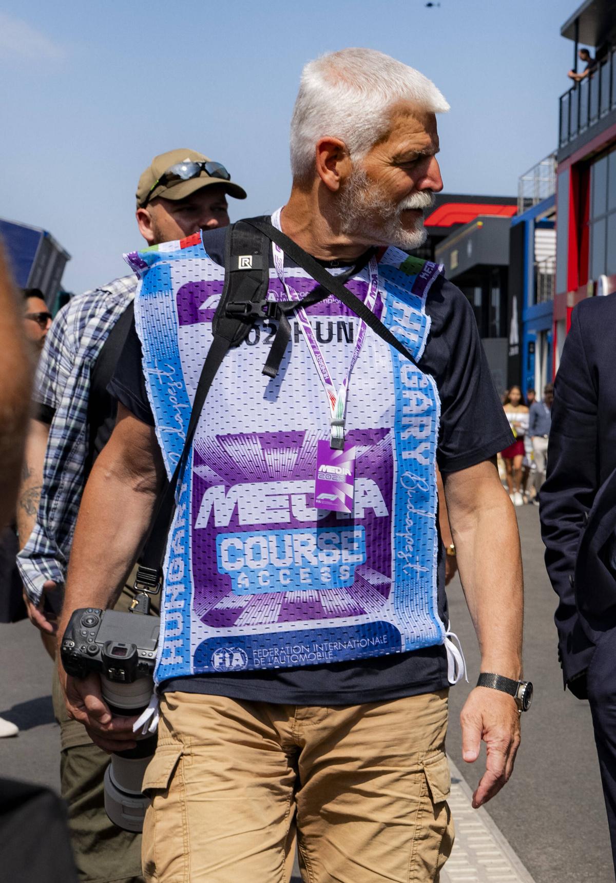 Președintele țării, la Marele Premiu al Ungariei... în calitate de fotograf!