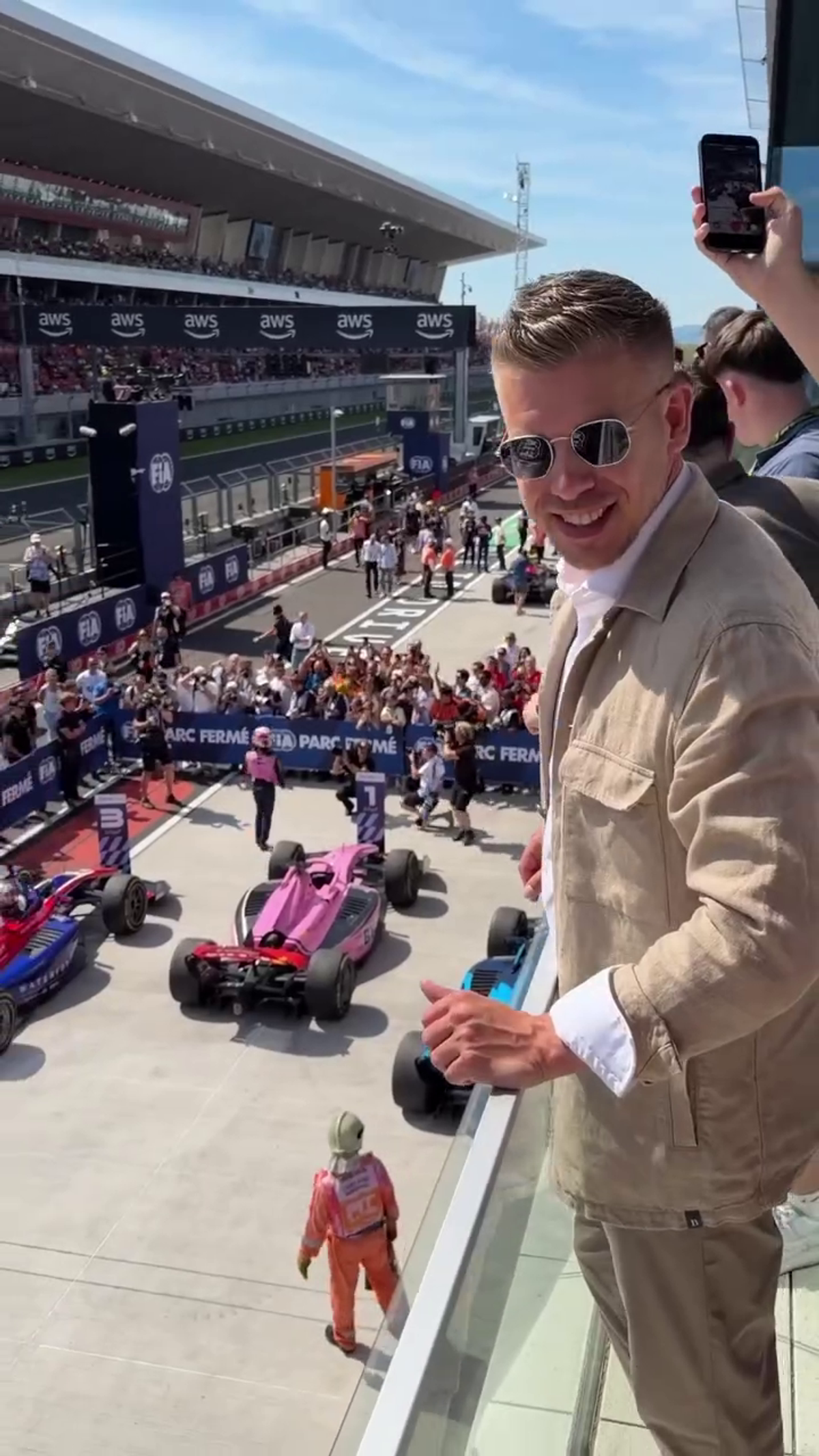 Peter Magyar a apărut la Hungaroring alături de iubită » Decizia anunțată de premier la cursa de Formula 1