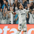 Neymar, „dublă” de senzație pentru Santos // foto: Facebook Santos FC