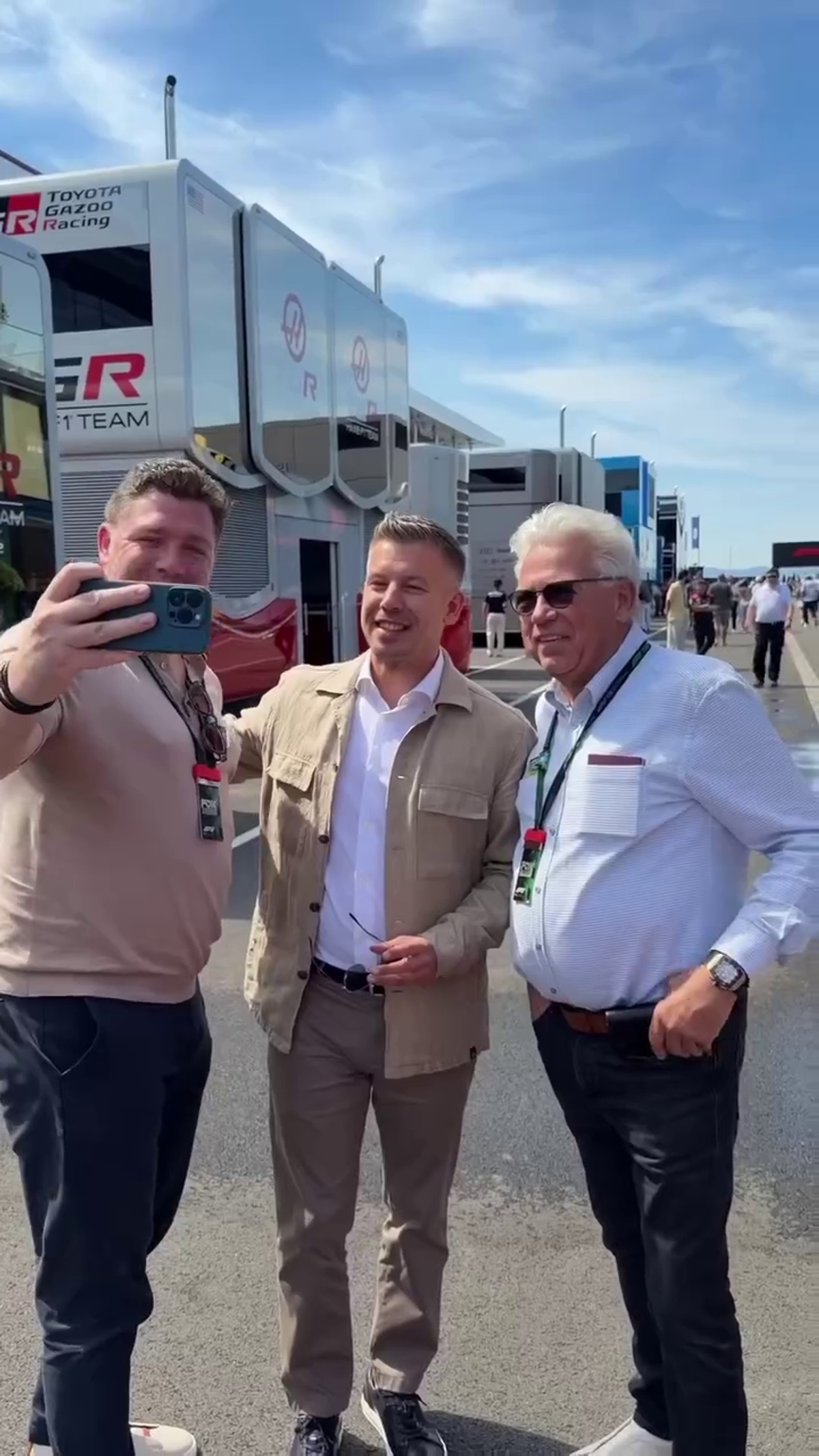 Peter Magyar a apărut la Hungaroring alături de iubită » Decizia anunțată de premier la cursa de Formula 1