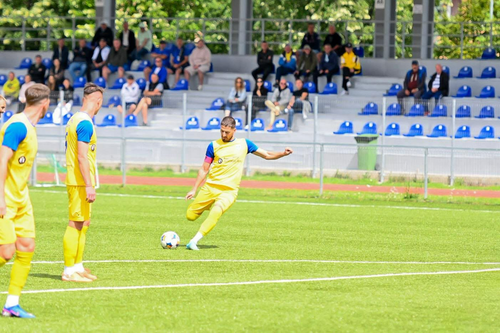 Gicu Grozav a debutat cu o „dublă” pentru Corona Brașov // foto: facebook @Corona Brașov