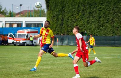 RIPENSIA - UTA ARAD 2-1 // Au condus tot meciul, dar s-au văzut învinși în ultimele trei minute: "Echipă mică cu inimă mare"