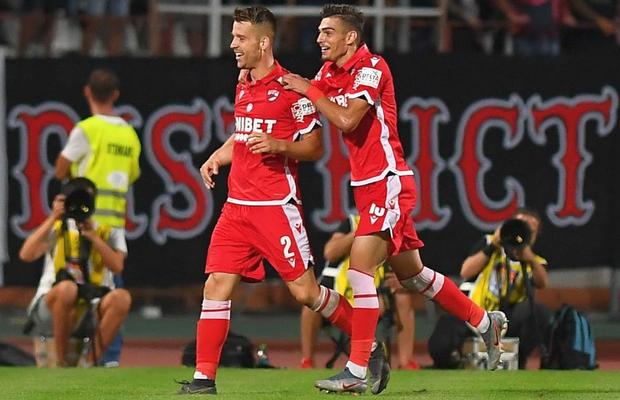 DINAMO - HERMANNSTADT 3-0 // Rușine istorică! Dinamo și FCSB au făcut ROCADA! Victoria „câinilor” trimite echipa lui Gigi Becali pe ULTIMUL LOC!
