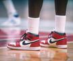 FOTO Cum arată pantofii originali „Air Jordan 1", vânduți cu fabulosul preț de 615.000$!