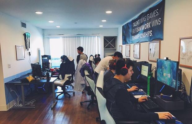 Surprize uriașe în turneele online de gaming: cota de 125 care i-a șocat pe pariori