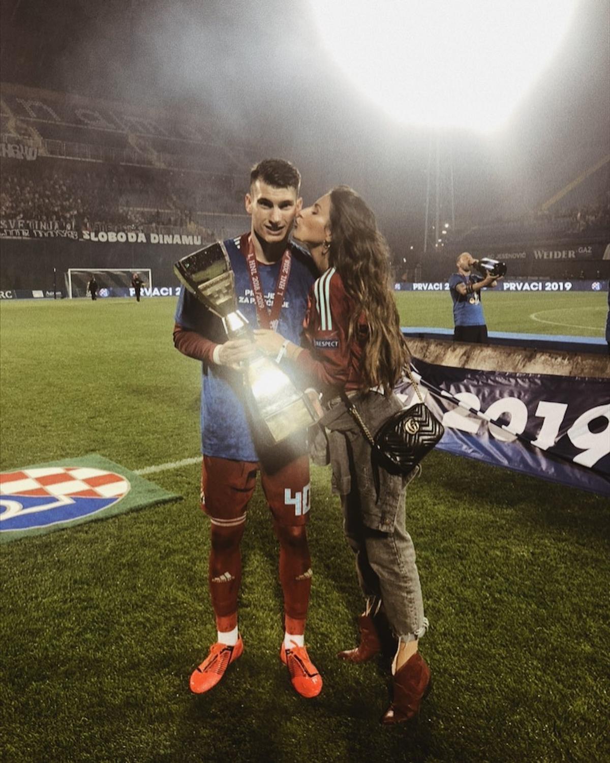 CFR Cluj - Dinamo Zagreb. GALERIE FOTO Cum a șocat presa iubita portarului croat