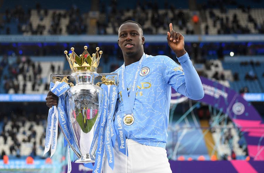 Benjamin Mendy, campion cu City în sezonul precedent Starul lui City, dărâmat în închisoare! Confuzia care l-a consternat